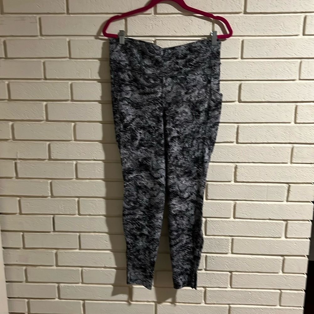 Lululemon Fast and Free high rise tight 28”